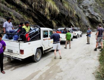 Von Besisahar ging's dann mit Jeeps weiter.