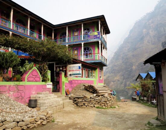 Nach gutem Schlaf und gutem Frühstück starten wir gut gelaunt zu unserer ersten Etappe.