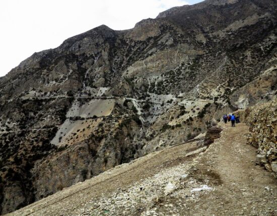 Höhen- und Panoramaweg nach Ngawal.