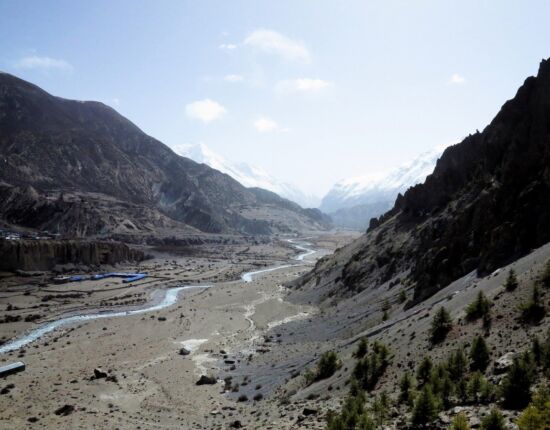 Blick über die Manang-Ebene nach Osten.