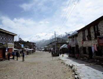 Dorfstrasse von Manang.
