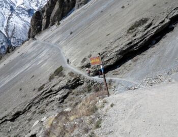 Wir halten große Abstände.