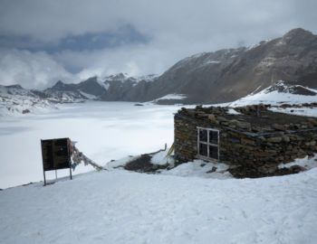 Am Tilichosee - angeblich ein Teehaus.