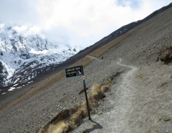 Auch hier herrscht Steinschlaggefahr.