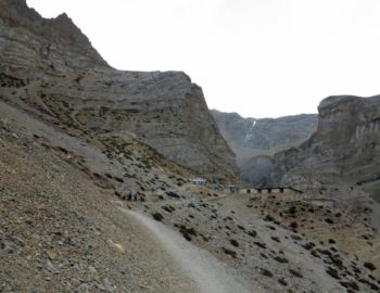 Gleich ist Thorong Phedi (4.520 m) erreicht.
