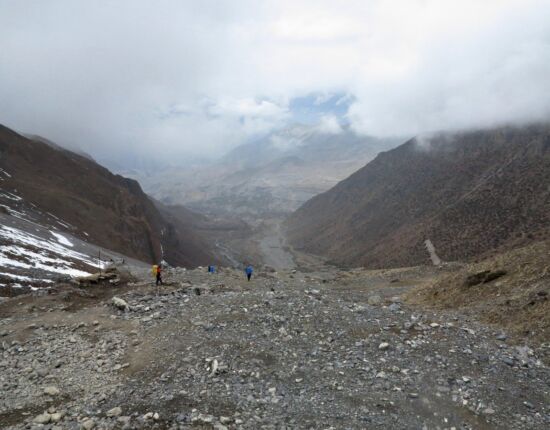 Abstieg nach Muktinath.