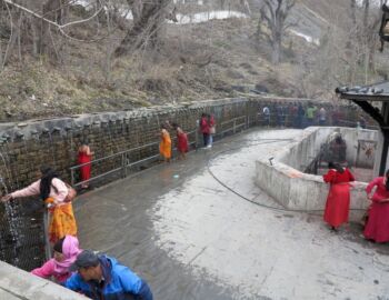 Wasserbecken des Vishnu-Tempel.