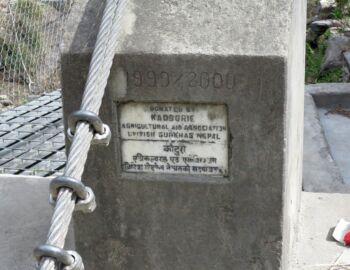 Hängebrücke bei Tatopani.