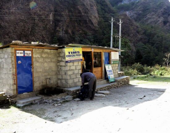 Kontrollposten in Tatopani.
