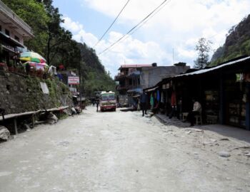 Nayapul ist eine große Baustelle.