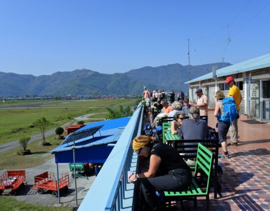 Wir müssen warten ...