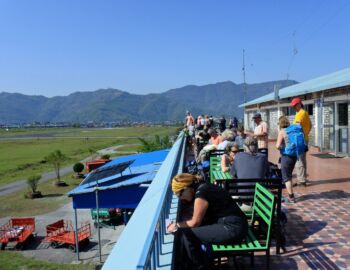 Wir müssen warten ...