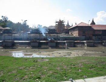 Pashupatinath - Leichenverbrennung am Bagmati.