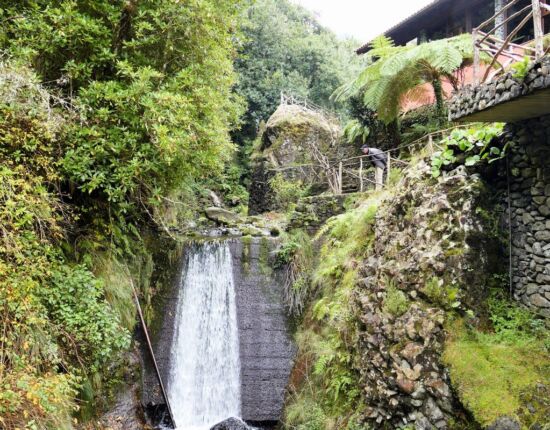 Ribeiro Frio - Start der Levada.