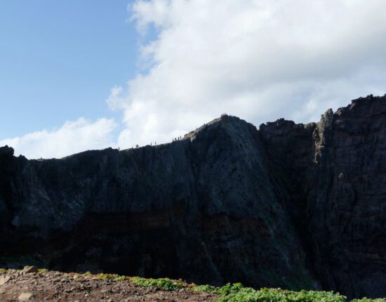 Ponta de São Lourenço - über den Grat müssen alle.
