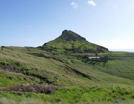 Ponta de São Lourenço - Casa do Sardinha und Morro do Furado.