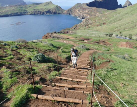 Ponta de São Lourenço - knackiger Aufstieg zum Morro do Furado.