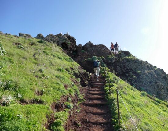 Ponta de São Lourenço - Aufstieg zum Morro do Furado.