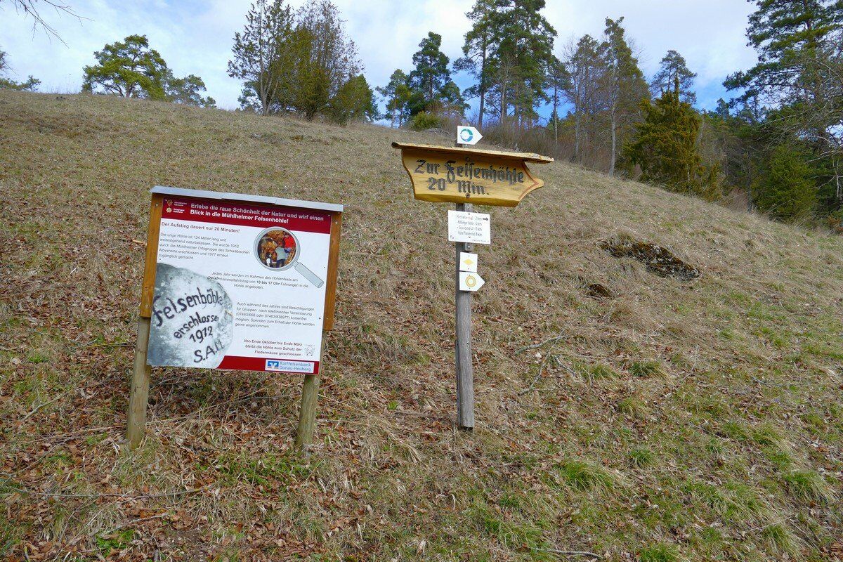 Start der Wanderung beim Friedhof Mühlheim.