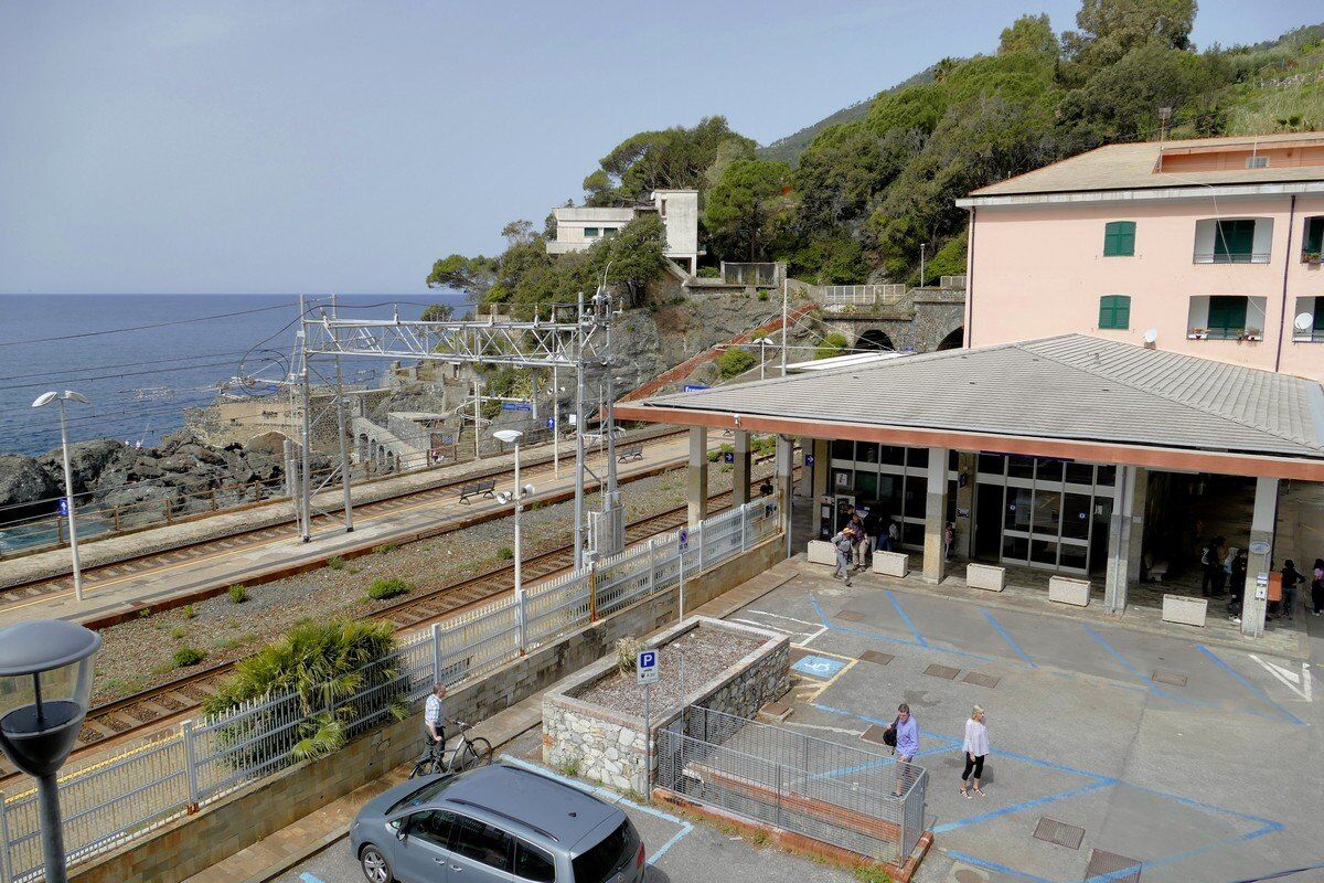 Bahnhof von Framura.