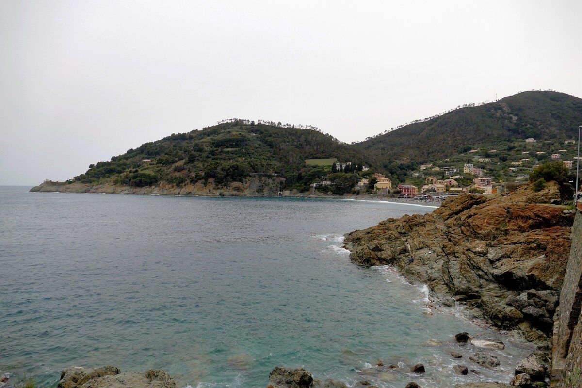 Auf dem Tunnelweg der ehemaligen Eisenbahn Bonassola-Levanto.