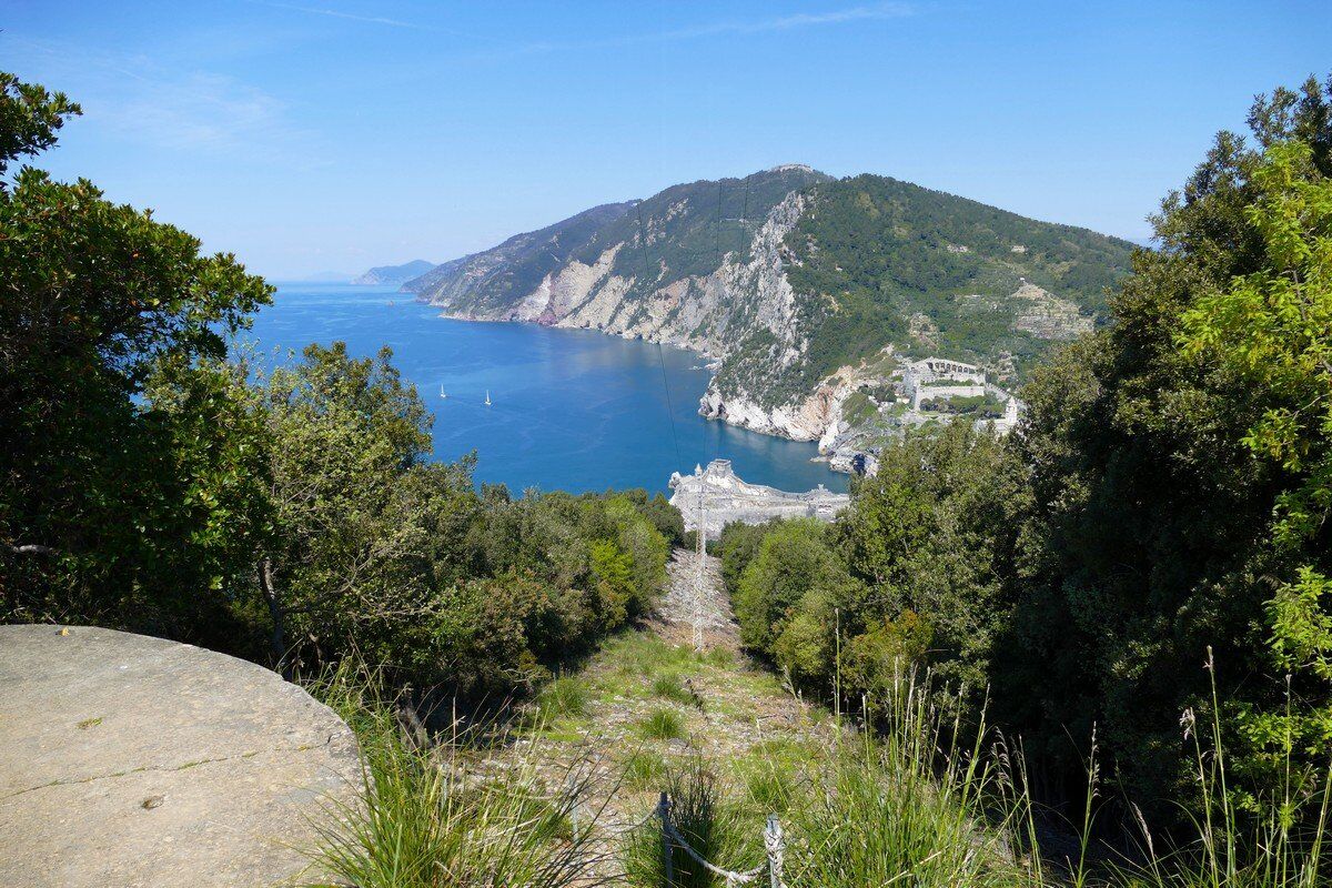 Blick nach Portovenere und Cinque-Terre-Küste.