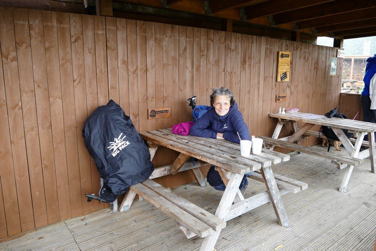 Rast beim Beech Tree Inn.