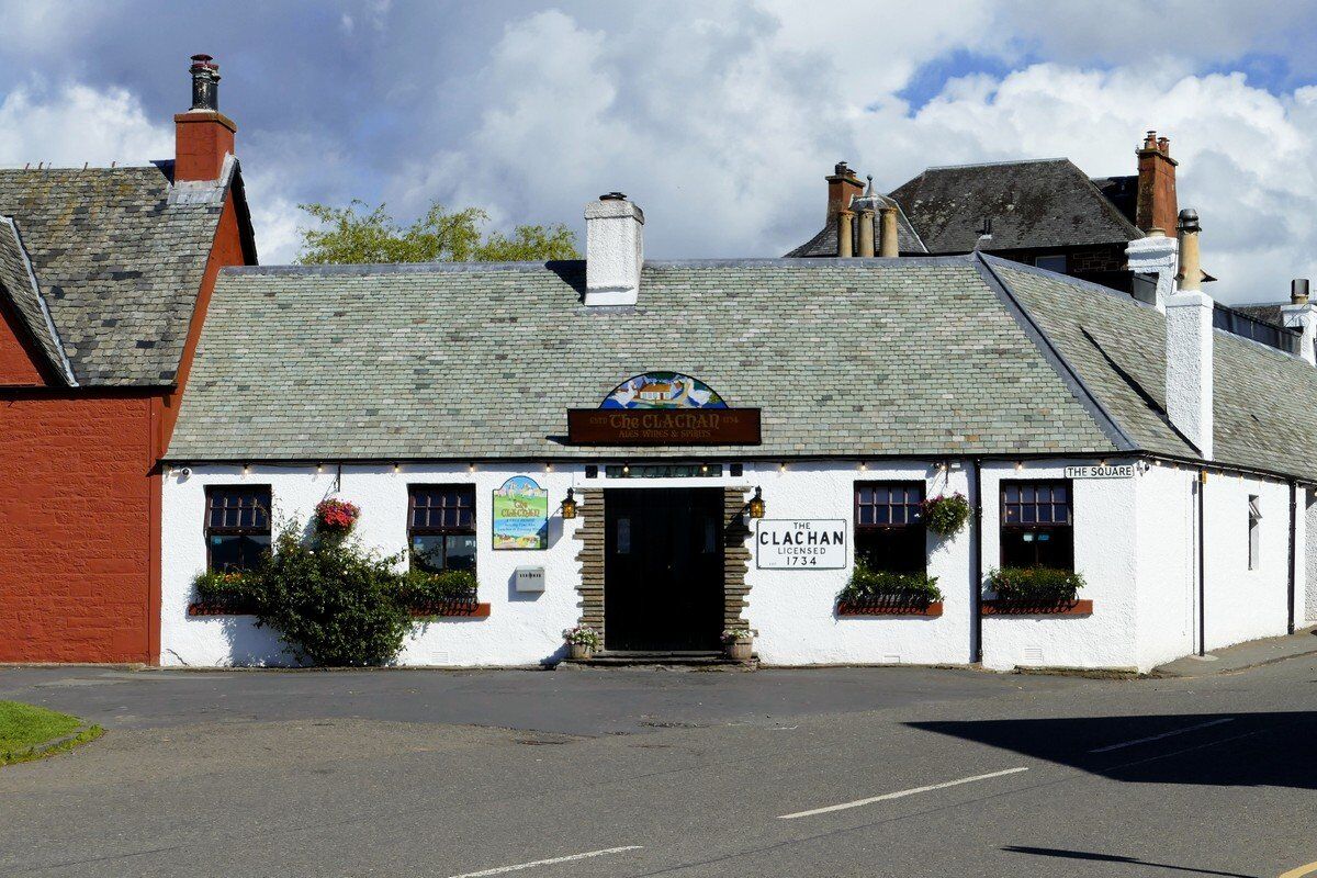 The Clachan - der älteste Pub in Schottland.