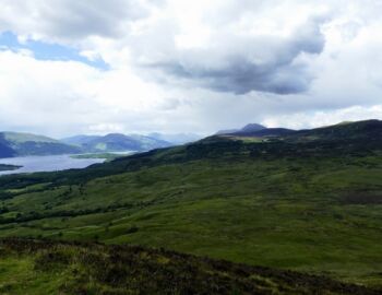Blick vom Conic Hill über den Loch Lomond.