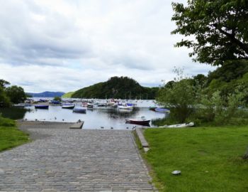 Hafen von Balmaha.