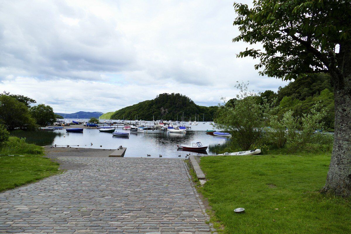 Hafen von Balmaha.