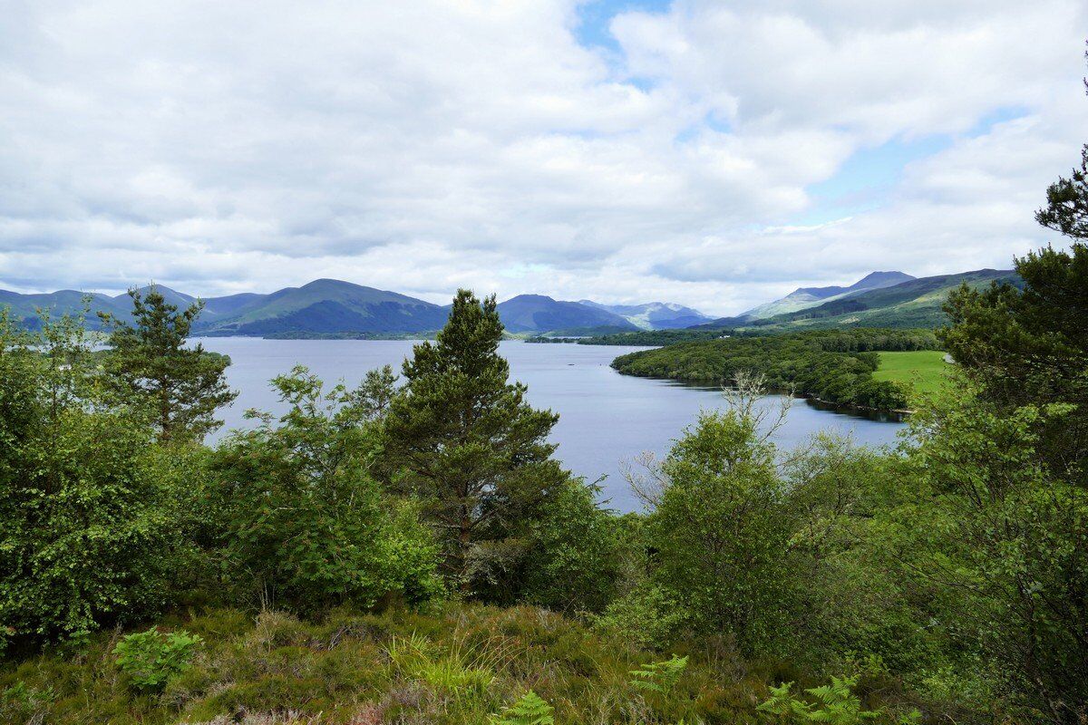 Loch Lomond und Ben Lomond.