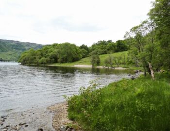 Uferweg am Loch Lomond.