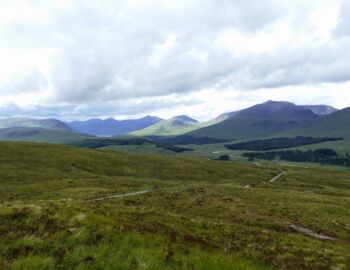Blick zum Inveroran Hotel.