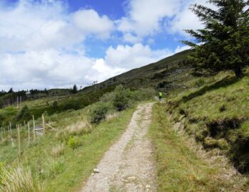 Auf der Militärstraße.