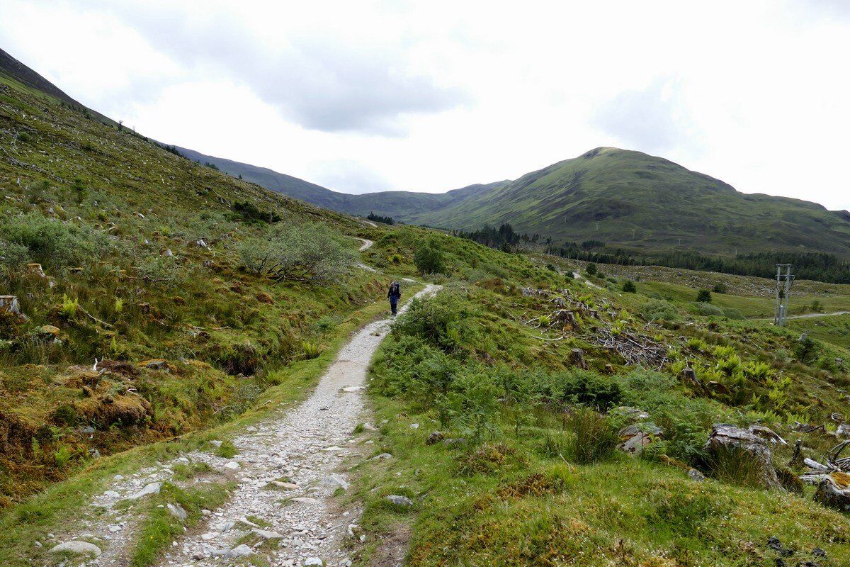Auf der Militärstraße.