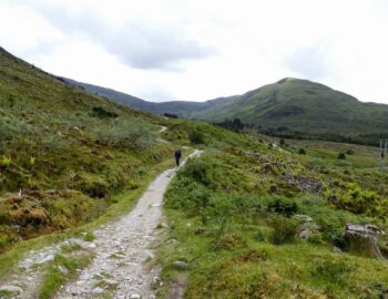 Auf der Militärstraße.