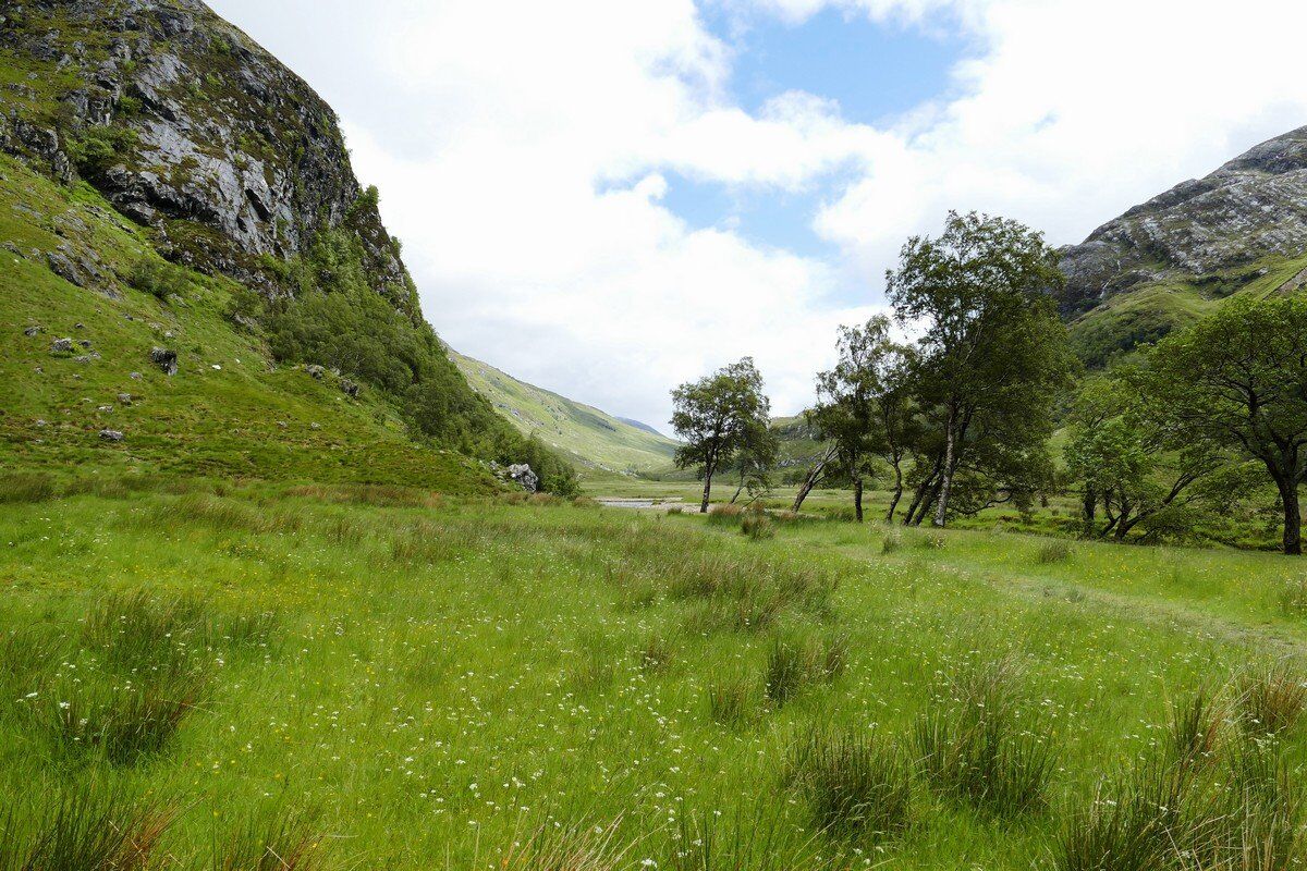 Tal bei den Steall Falls.