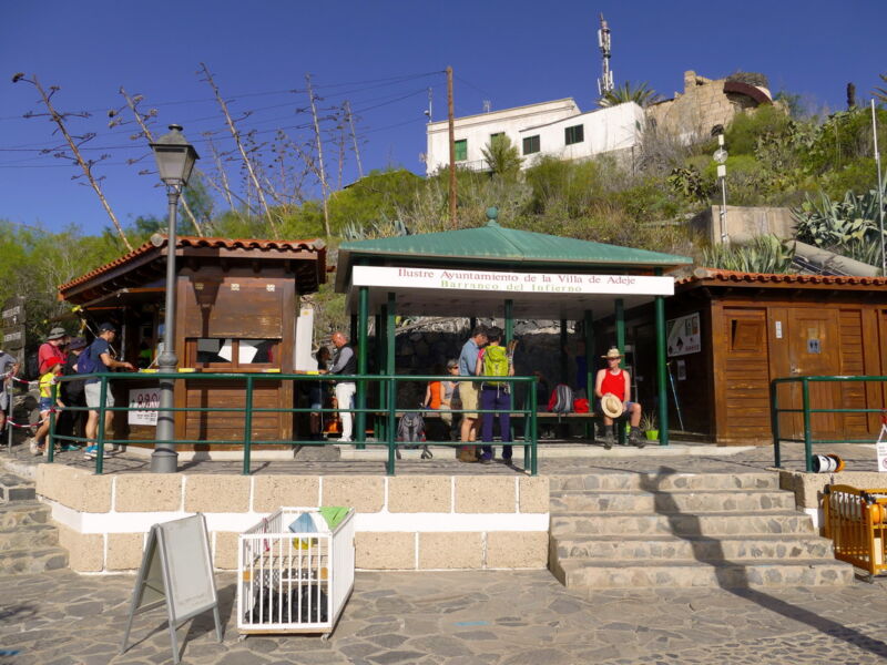 Am Eingang zum Barranco del Infierno wird streng kontrolliert, ob man eine gültige Betretungserlaubnis hat.