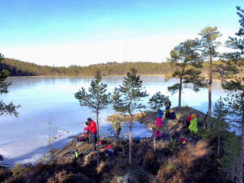 Isbitna - Schlittschuhlaufen auf einem schwedischen See.