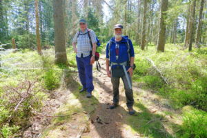 Zwei lebende Männer auf dem Weg zum Toten Mann.