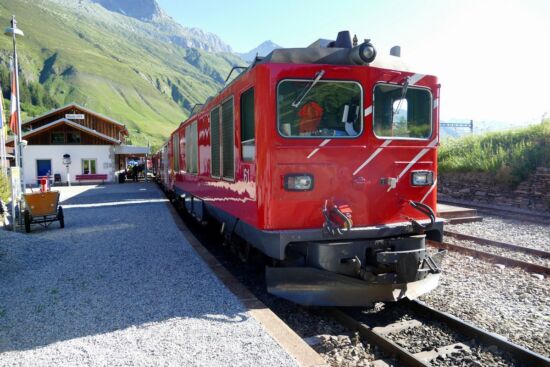 Unser Zug steht abfahrtsbereit in Realp.