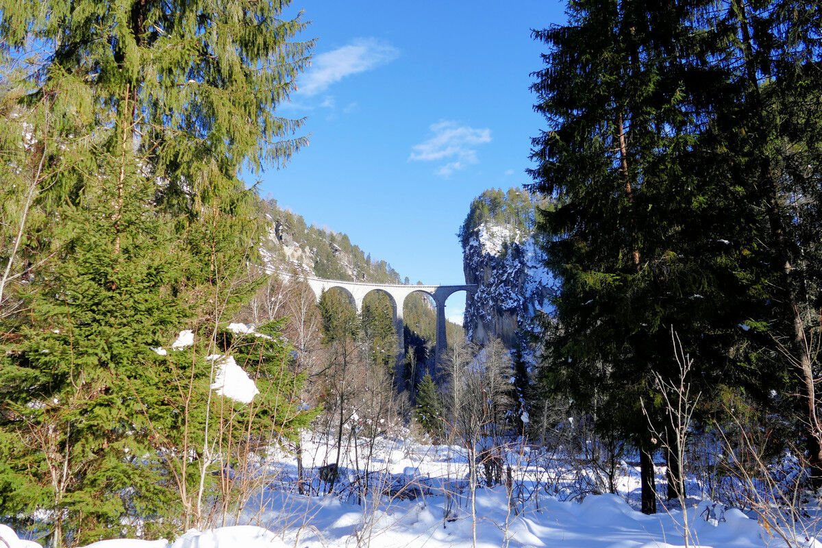 Der erste Blick auf das Landwasserviadukt.
