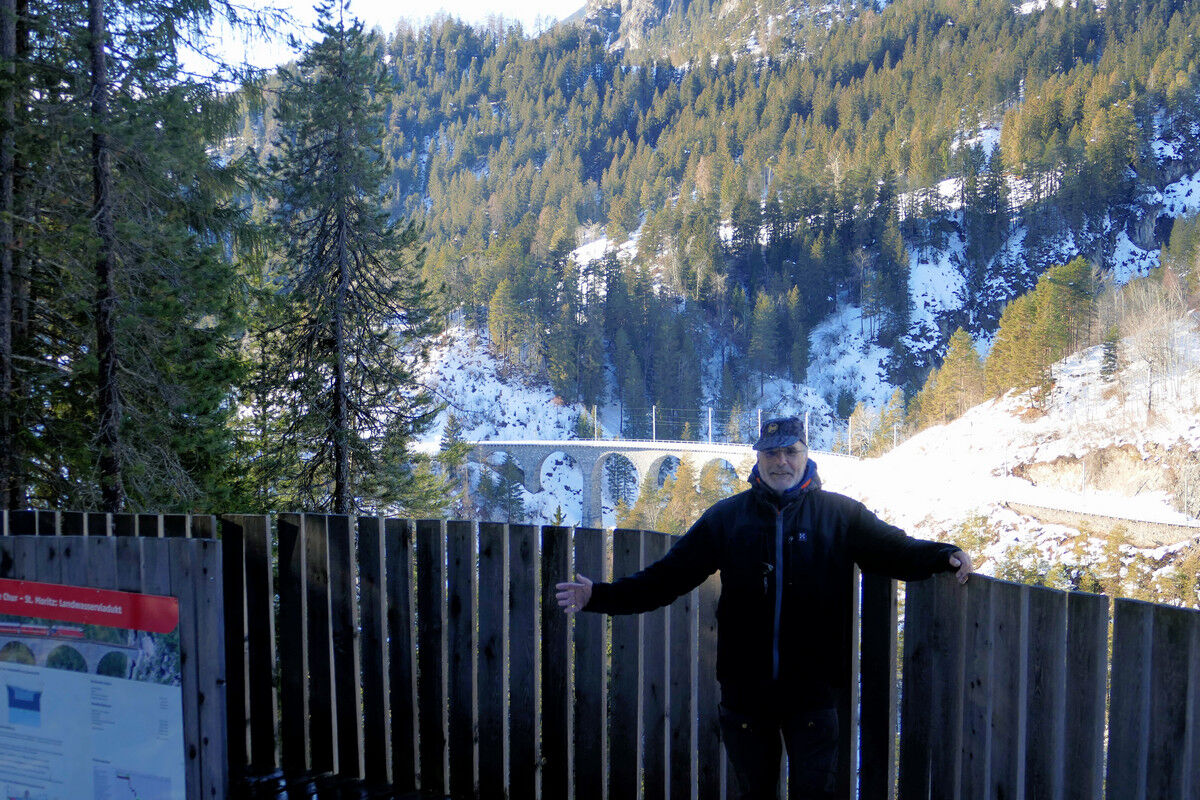 Aussichtsplattform Süd - Blick auf das Schmittentobel-Viadukt..