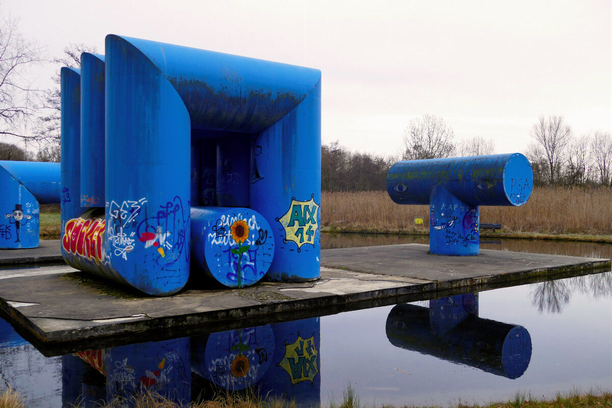 Röhrenkunst im Hockgraben.