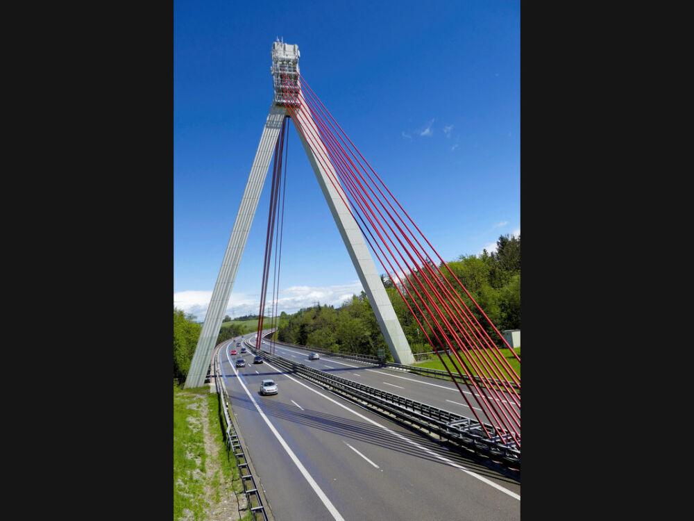 Argen-Brückenpfeiler der Autobahn A96.