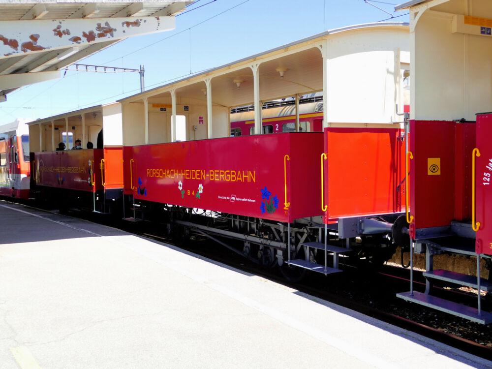Mit der RHB-Zahnradbahn sind wir nach Heiden gefahren.