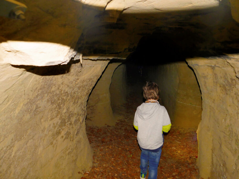 Im Verbindungstunnel.