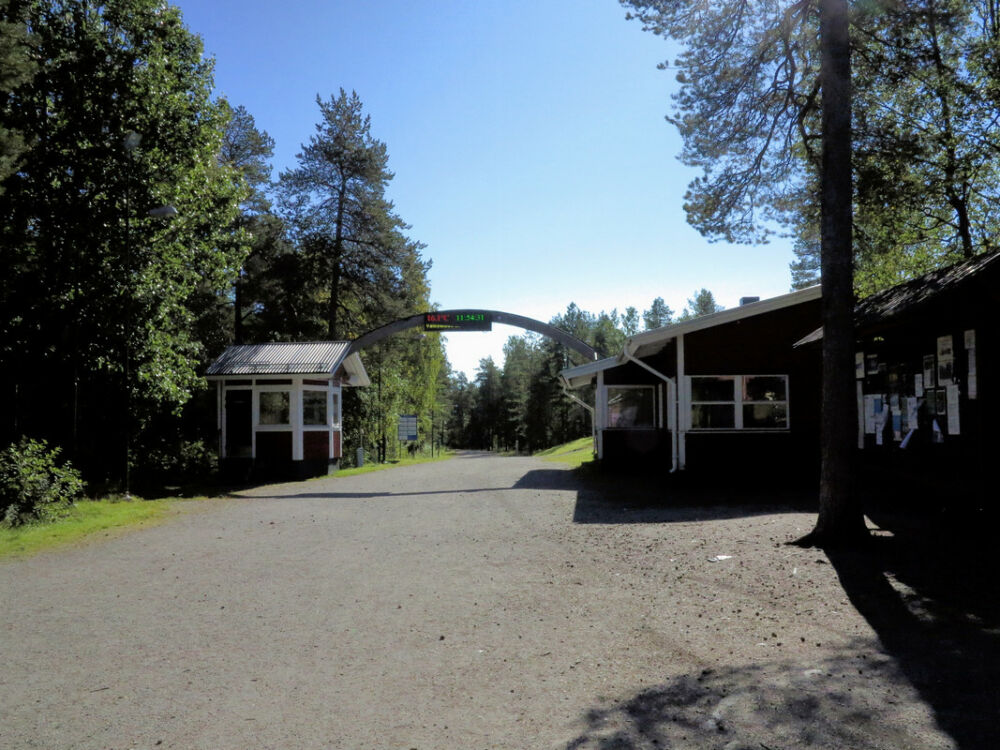 Start der Wanderung ist das Ormberget-Outdoor-Center.