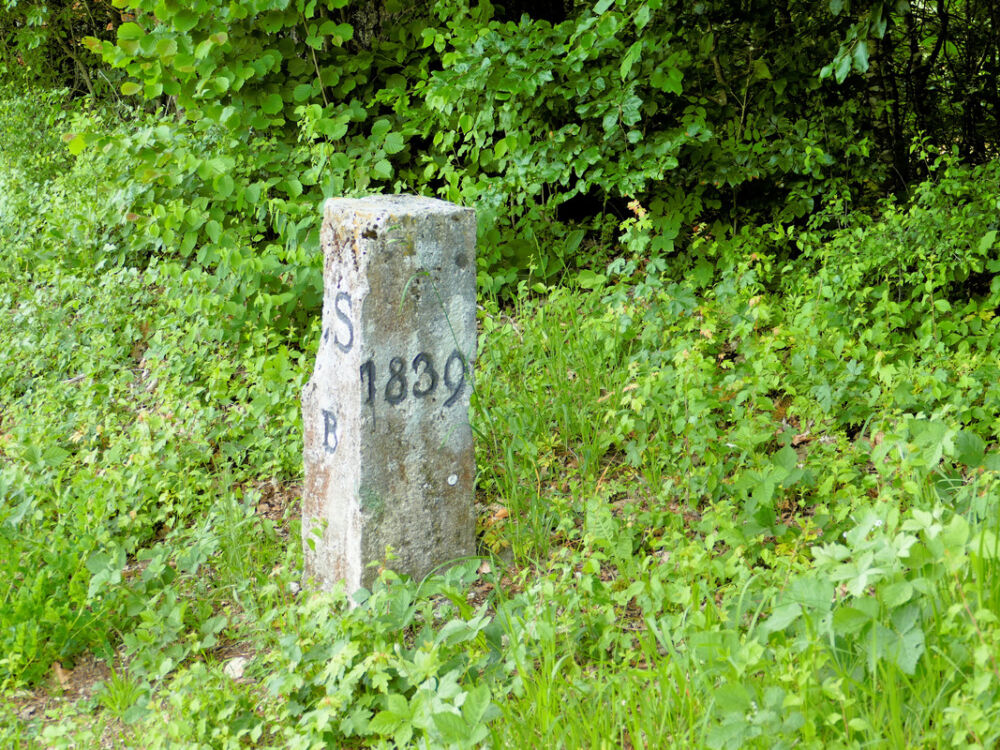 Grenzstein: Großherzogtum Baden - Kanton Schaffhausen.